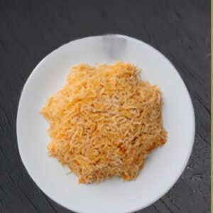 Coldgelber Mandi-Reis aus dem jemenitischen Stden - schonend gegart mit Kreuzktimmel, Kardamom, Nelken, Kurkuma und weiteren traditionellen Gewurzen. zum Schluss mit gebratenen Zwiebein verfeinert - ١duftend.s.4 und a